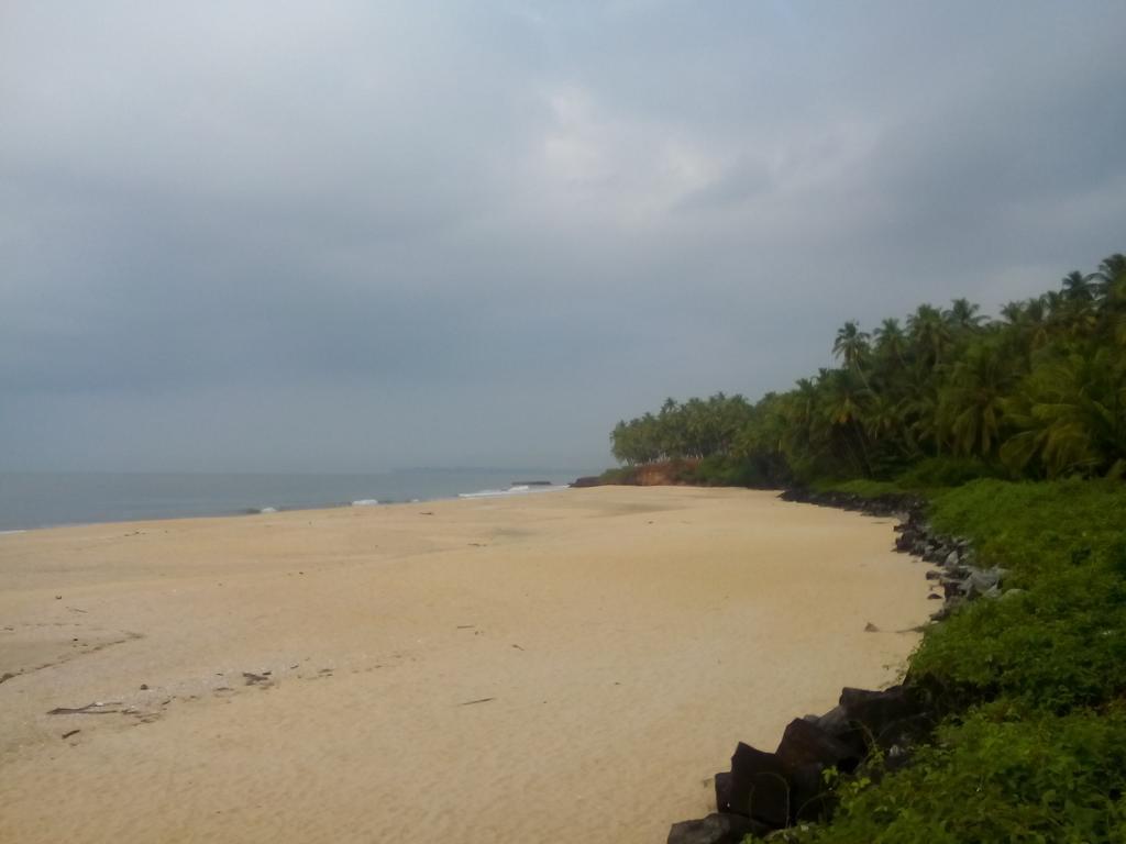 Ivory Coaste Hotell Kannur Eksteriør bilde
