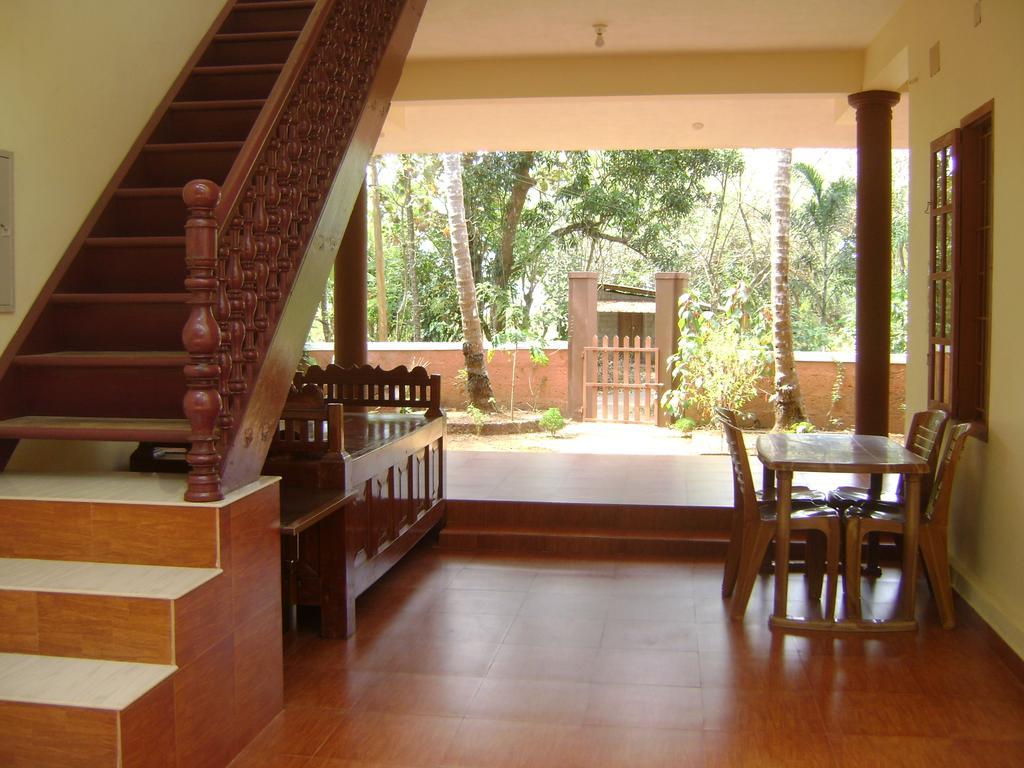 Ivory Coaste Hotell Kannur Eksteriør bilde