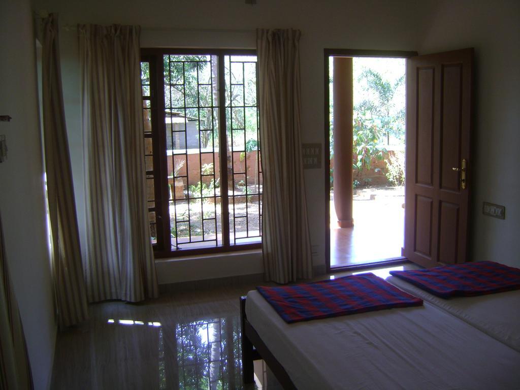 Ivory Coaste Hotell Kannur Eksteriør bilde